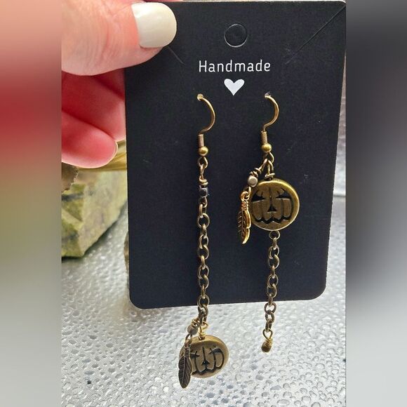 "5/$25" Mismatched Jack-o-Lantern Brass Tone Dangle Earrings 925 Ear Wires - Picture 1 of 4